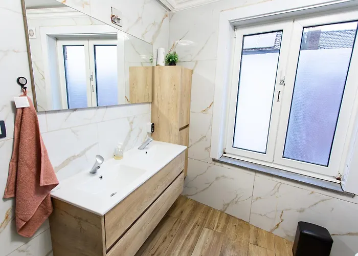 La Du Poirier * Charleroi