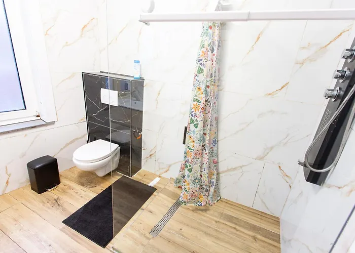 La Du Poirier * 샤를루아